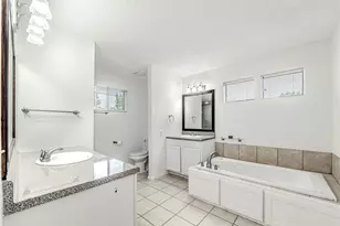 1902 Shorewood Dr, Grapevine, TX 76051 - Photo 33