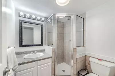 1902 Shorewood Drive, Grapevine, TX 76051 - Photo 7