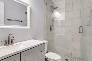 800 Laredo Ct, Grand Prairie, TX 75052 - Photo 11