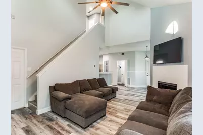 800 Laredo Court, Grand Prairie, TX 75052 - Photo 3