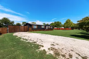 5715 Shady Hill Cir, Princeton, TX 75407 - Photo 13
