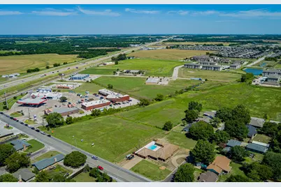 645 Blassingame, Van Alstyne, TX 75495 - Photo 11