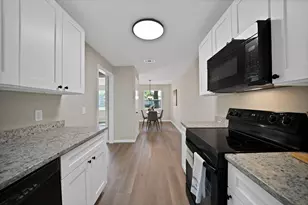 5341 Hensley Dr, Fort Worth, TX 76134 - Photo 13