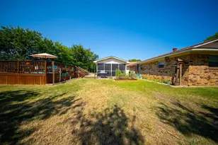 3291 N Grand Ave, Gainesville, TX 76240 - Photo 33