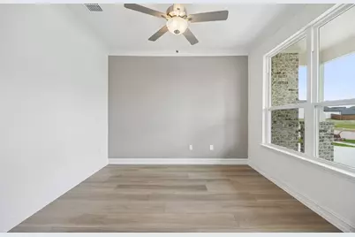 6708 Mill Creek Drive, McKinney, TX 75071 - Photo 3