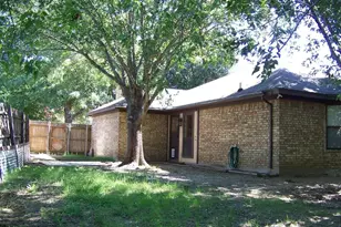 10828 Tall Oak Dr, Fort Worth, TX 76108 - Photo 9