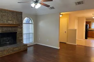 10828 Tall Oak Dr, Fort Worth, TX 76108 - Photo 5