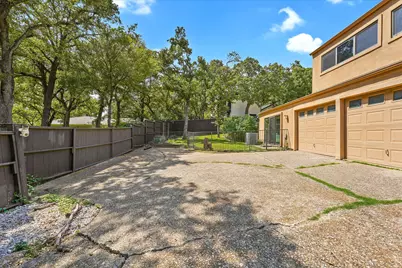 2304 Oak Forest Court, Arlington, TX 76012 - Photo 29