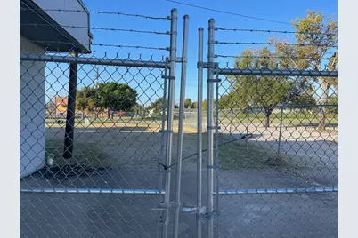 103 W Broad, Forney, TX 75126 - Photo 17