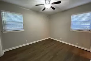 1329 Harrison Ln, Hurst, TX 76053 - Photo 9