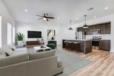 408 Dr Martin Luther King Jr Boulevard #203, Waxahachie, TX 75165 - Photo 3