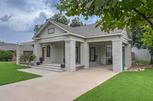 902 W Elm St, Olney, TX 76374 - Photo 3