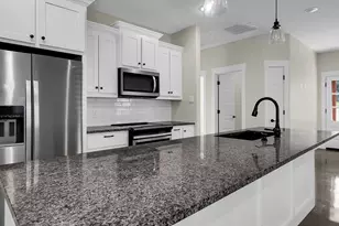 727 E Gandy St, Denison, TX 75021 - Photo 5