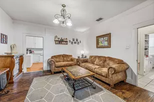 863 N Clinton, Stephenville, TX 76401 - Photo 3