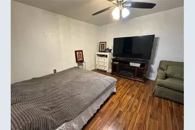 407 S Garrett Avenue, Dallas, TX 75223 - Photo 9