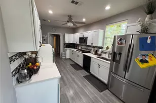 407 S Garrett Ave, Dallas, TX 75223 - Photo 5