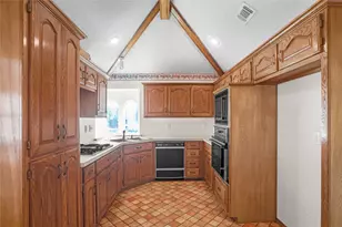 3723 Cromwell Dr, Carrollton, TX 75007 - Photo 11