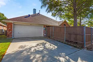 3723 Cromwell Dr, Carrollton, TX 75007 - Photo 17