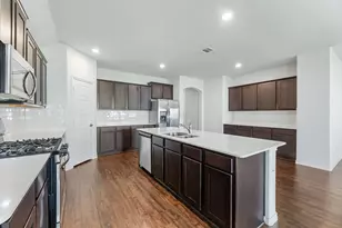 3609 Sabine Dr, Little Elm, TX 75068 - Photo 11