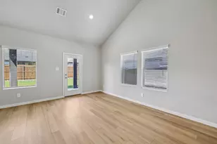 1914 Kentucky Trl, Seagoville, TX 75159 - Photo 11