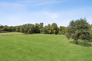 200 W Bozeman Ln, Fort Worth, TX 76108 - Photo 9