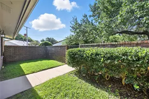 1008 Forest Creek St, Benbrook, TX 76126 - Photo 25