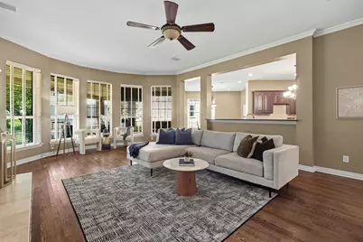 2070 Azalea Trail, Irving, TX 75063 - Photo 9