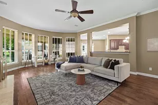 2070 Azalea Trail, Irving, TX 75063 - Photo 9