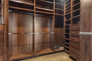 2070 Azalea Trail, Irving, TX 75063 - Photo 17