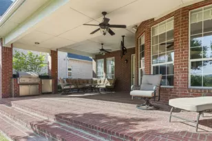 2070 Azalea Trail, Irving, TX 75063 - Photo 33