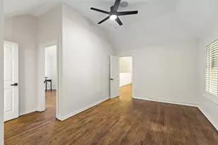 2070 Azalea Trail, Irving, TX 75063 - Photo 21