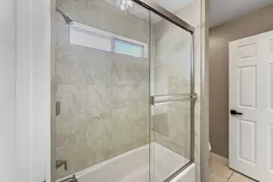 2070 Azalea Trail, Irving, TX 75063 - Photo 27