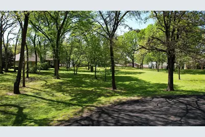 108 Enchanted Isles Circle, Mabank, TX 75156 - Photo 3