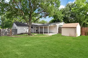 2416 Glacier St, Irving, TX 75062 - Photo 35