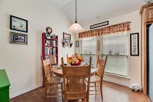 11016 Castle Oak Ln W, Fort Worth, TX 76108 - Photo 15