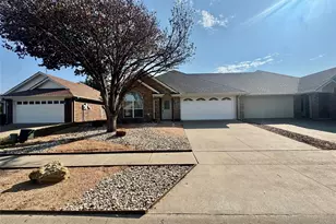 1003 Dawn Ct, Granbury, TX 76048 - Photo 3