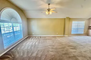 1003 Dawn Ct, Granbury, TX 76048 - Photo 5