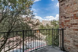 800 Rockingham Dr, Irving, TX 75063 - Photo 17