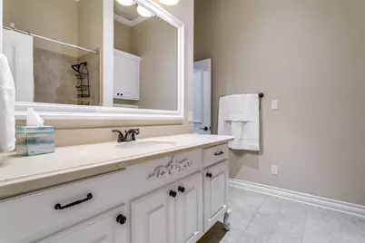 800 Rockingham Drive, Irving, TX 75063 - Photo 9