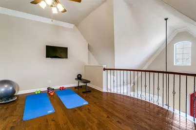 800 Rockingham Drive, Irving, TX 75063 - Photo 29