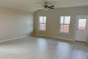 9400 Mountain Pass Dr, Fort Worth, TX 76108 - Photo 7