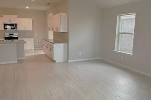 9400 Mountain Pass Dr, Fort Worth, TX 76108 - Photo 5