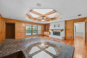 2201 Adams Dr, Arlington, TX 76011 - Photo 13