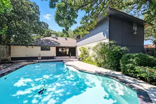 2201 Adams Dr, Arlington, TX 76011 - Photo 5