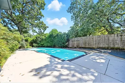 2201 Adams Drive, Arlington, TX 76011 - Photo 7