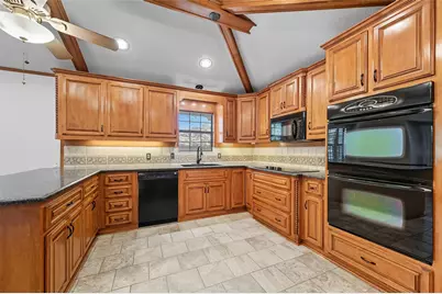 2201 Adams Drive, Arlington, TX 76011 - Photo 15