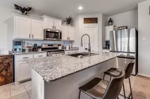 640 Emmons Crk St, Justin, TX 76247 - Photo 11