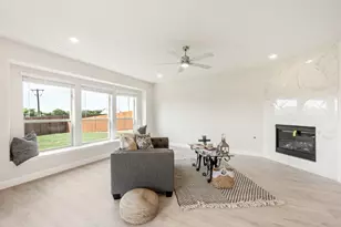 129 Kingfisher Ln, Aledo, TX 76008 - Photo 17
