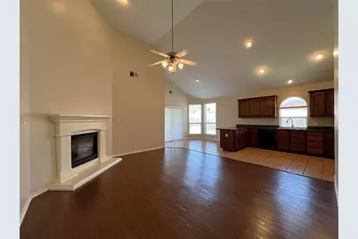 5009 Royal Burgess Drive, Fort Worth, TX 76135 - Photo 3