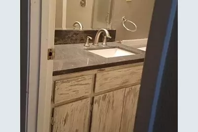 2714 McCart Avenue, Fort Worth, TX 76110 - Photo 11